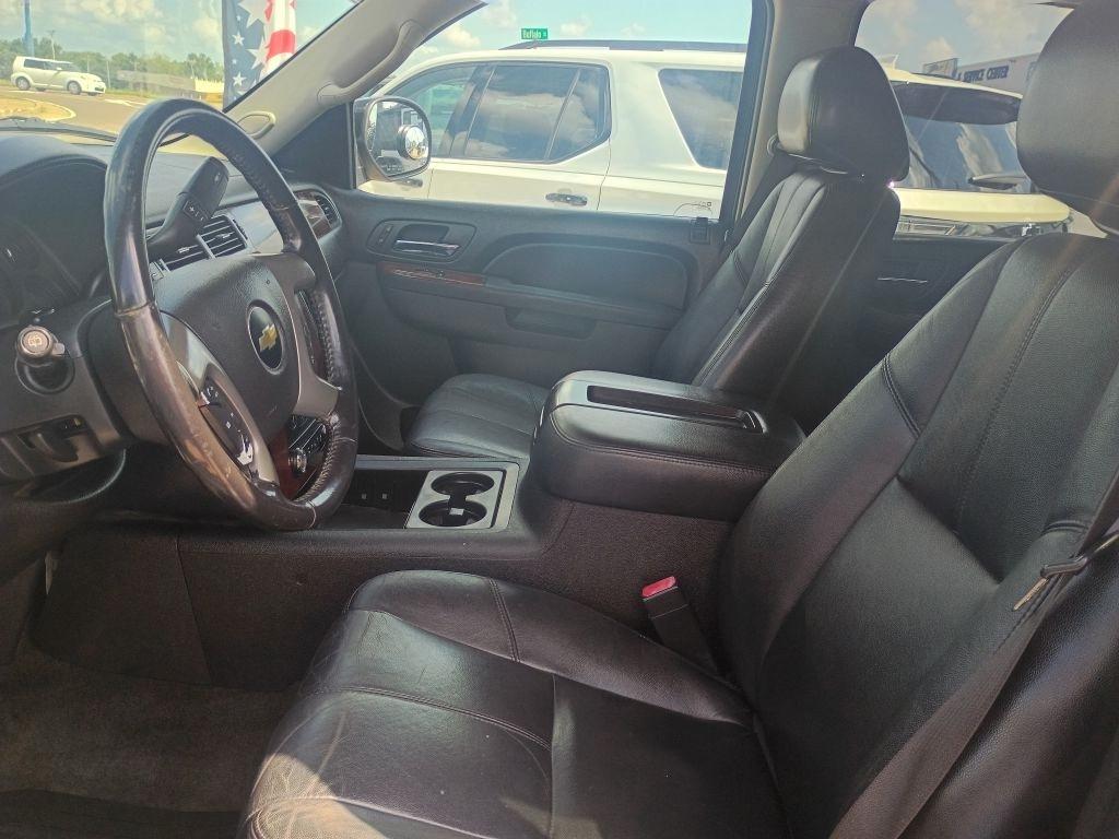 Chevrolet Tahoe  2012