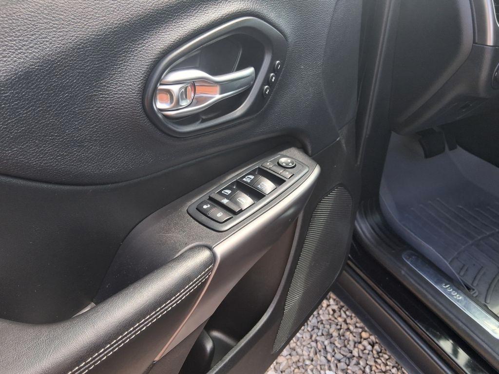Jeep Cherokee  2019