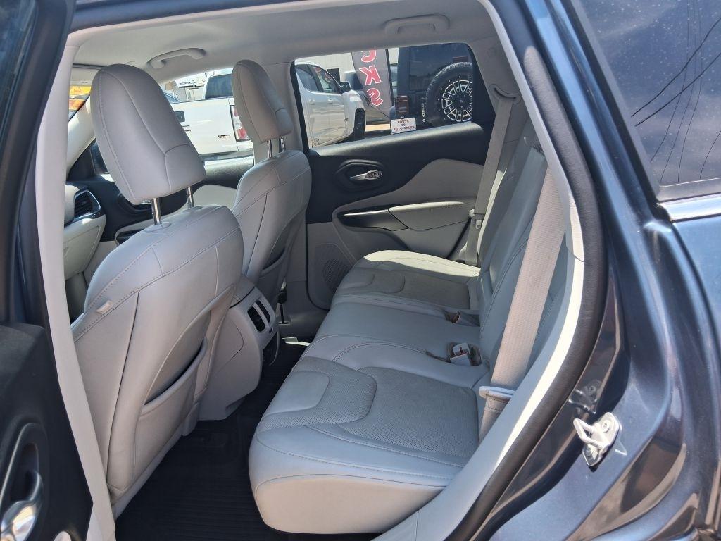 Jeep Cherokee  2021
