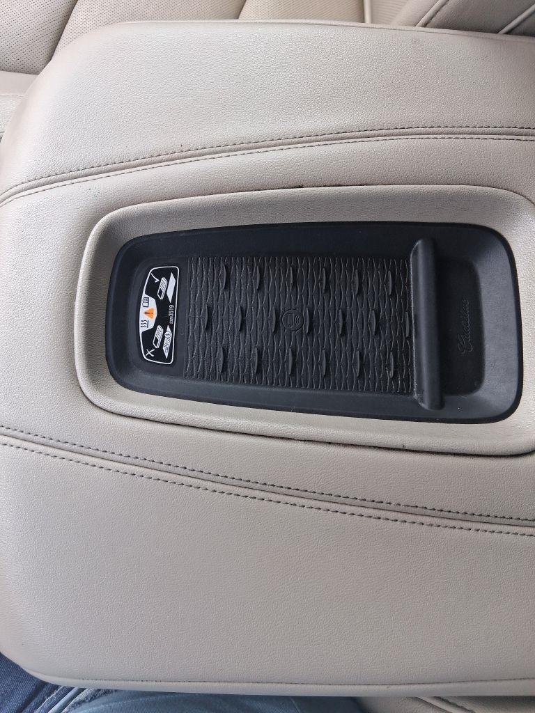 Cadillac Escalade  2017