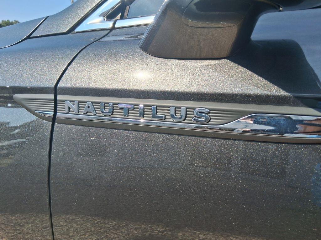 Lincoln Nautilus  2020