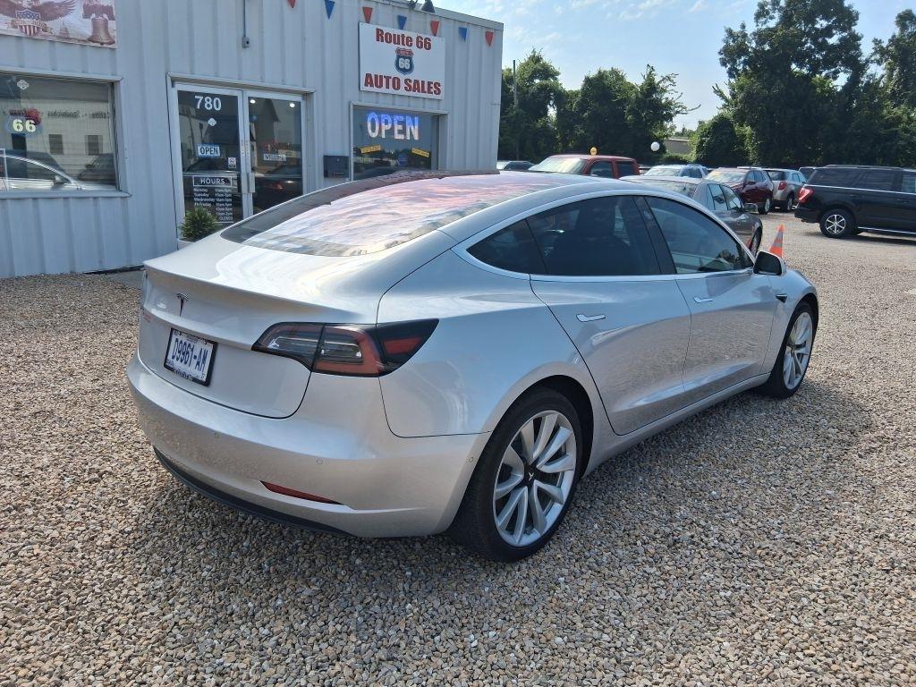 Tesla Model 3  2018