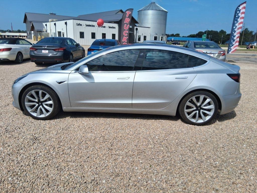 Tesla Model 3  2018