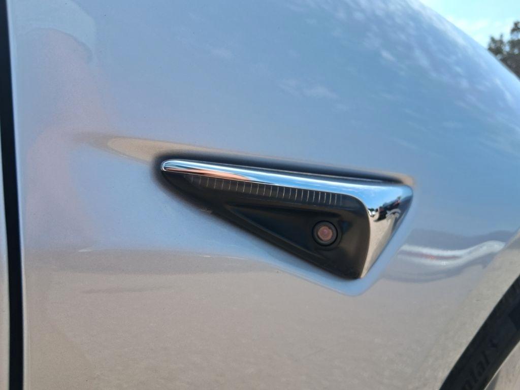 Tesla Model 3  2018