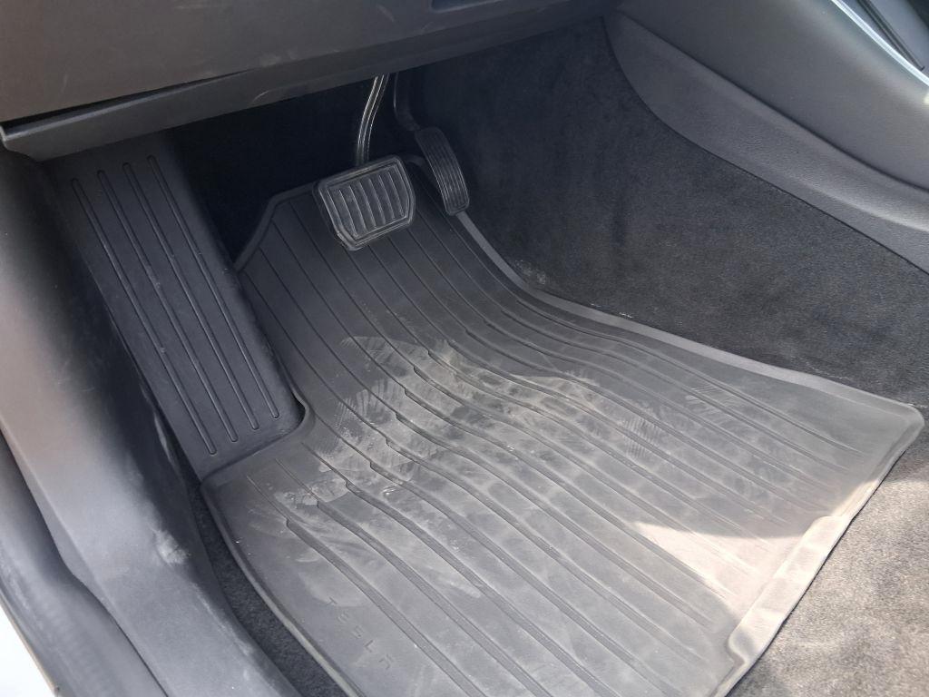 Tesla Model 3  2018