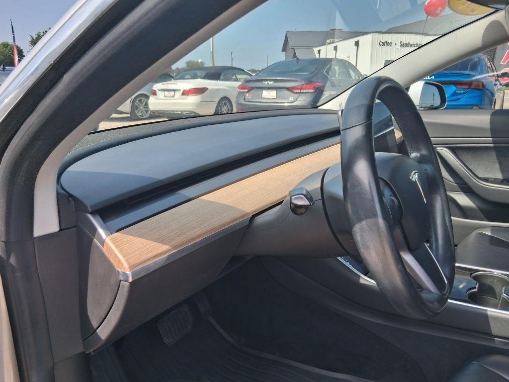 Tesla Model 3  2018