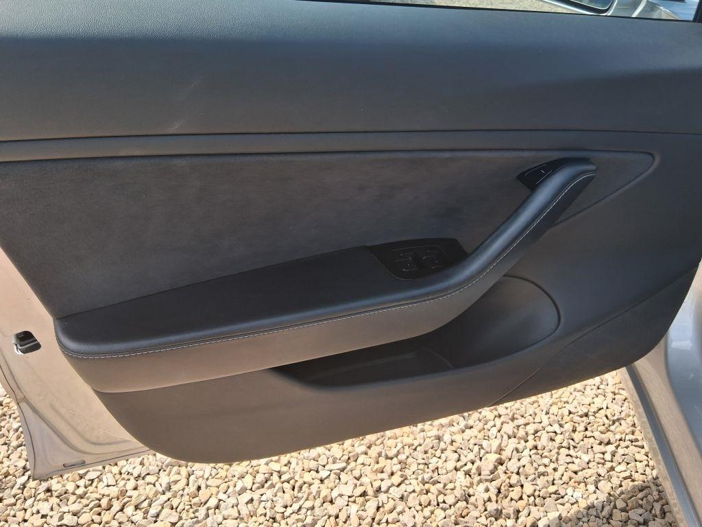 Tesla Model 3  2018