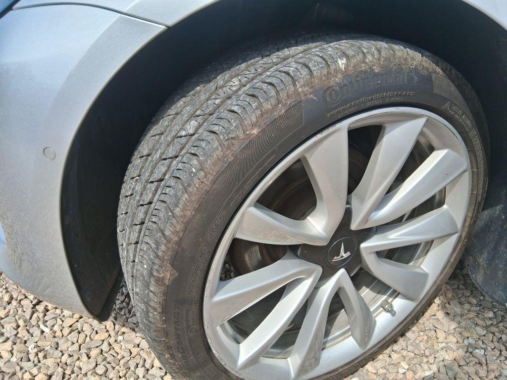 Tesla Model 3  2018