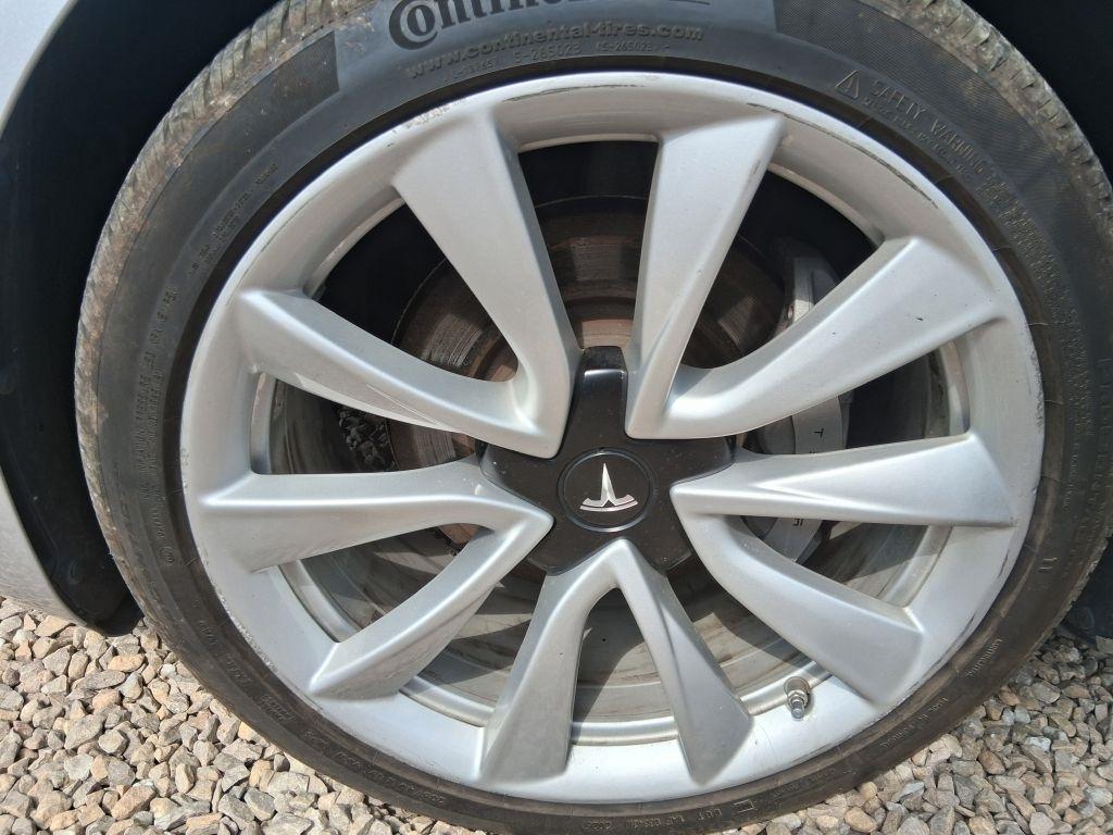 Tesla Model 3  2018