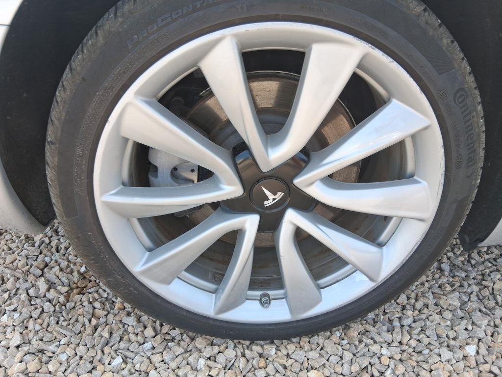 Tesla Model 3  2018