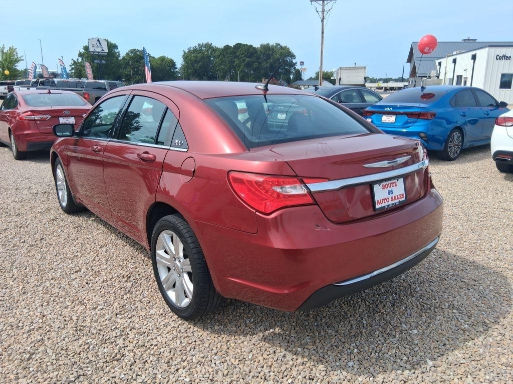 Chrysler 200  2013
