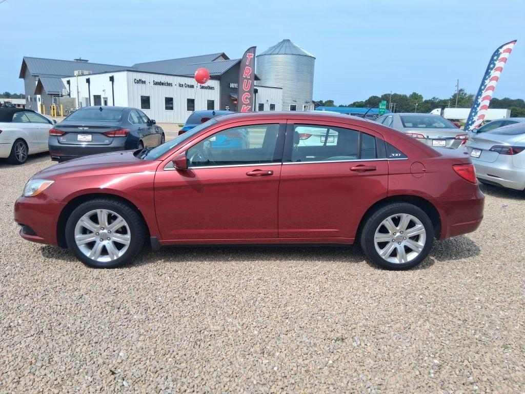 Chrysler 200  2013