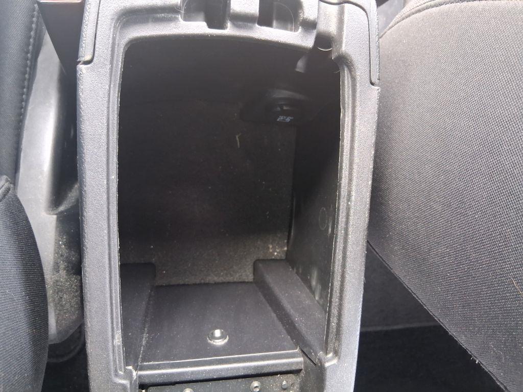 Chrysler 200  2013