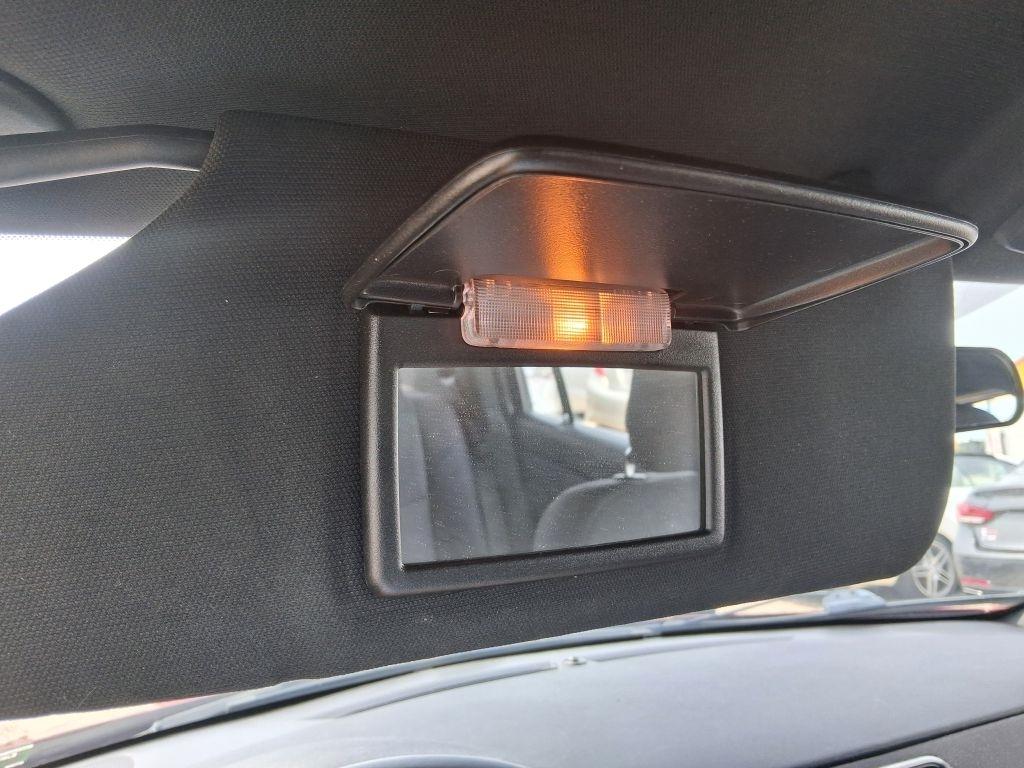 Chrysler 200  2013