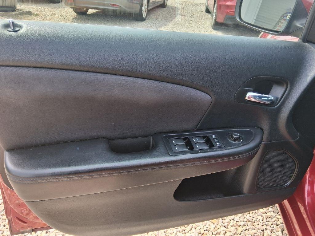 Chrysler 200  2013