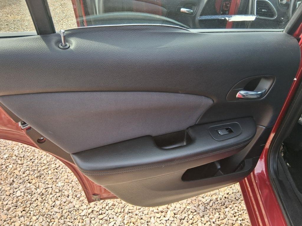 Chrysler 200  2013