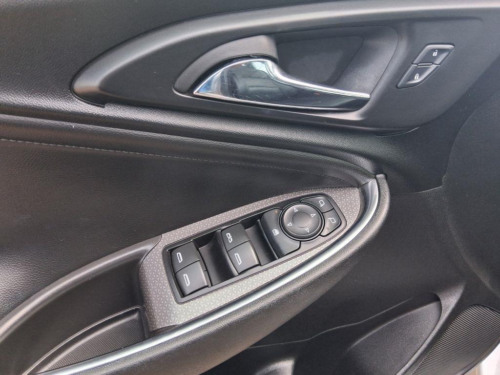 Chevrolet Malibu  2016