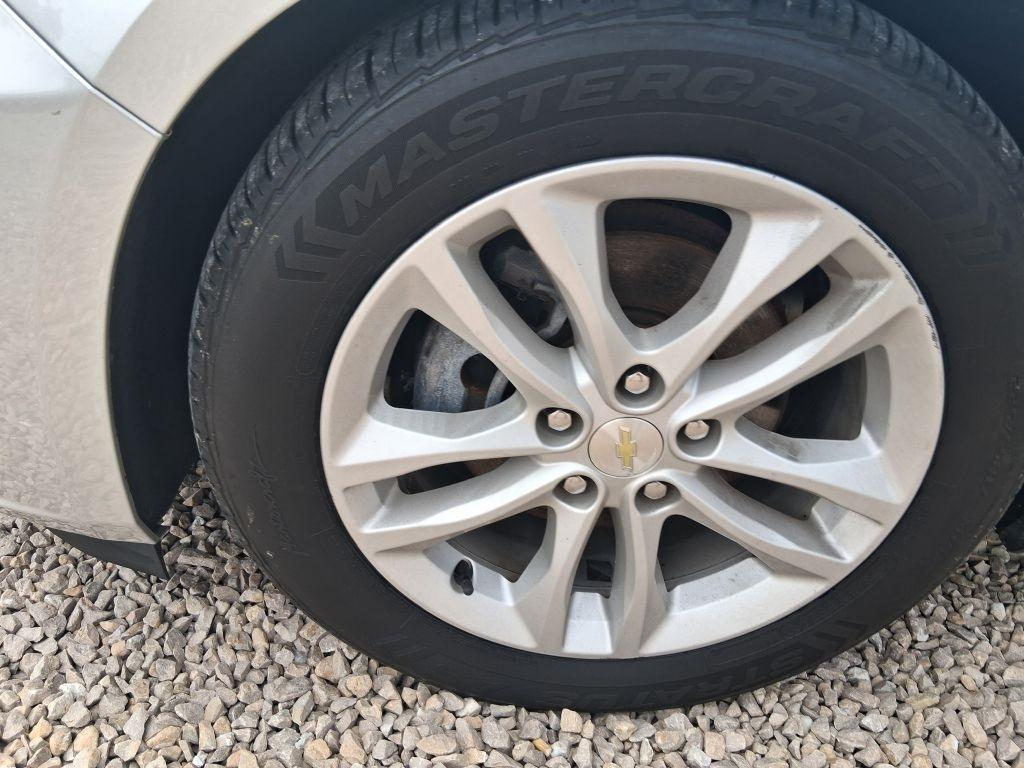 Chevrolet Malibu  2016
