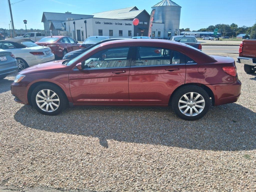 Chrysler 200  2012