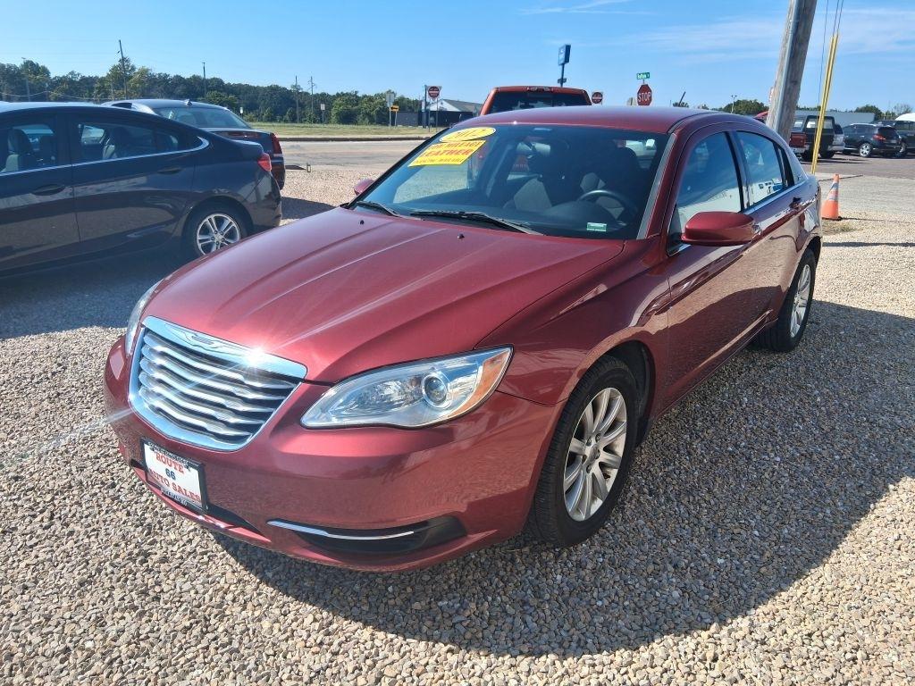 Chrysler 200  2012