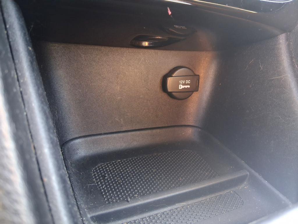 Chrysler 200  2012
