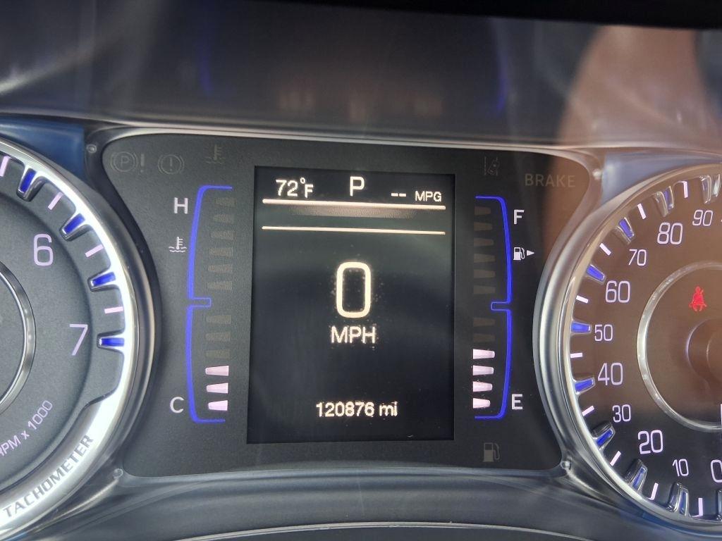 Chrysler 200  2016