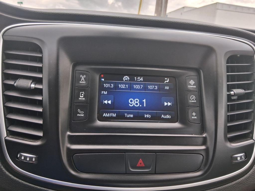Chrysler 200  2016