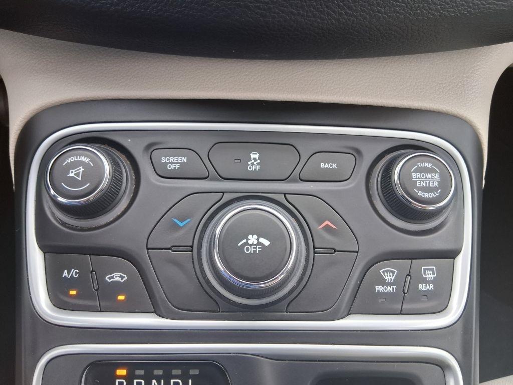 Chrysler 200  2016