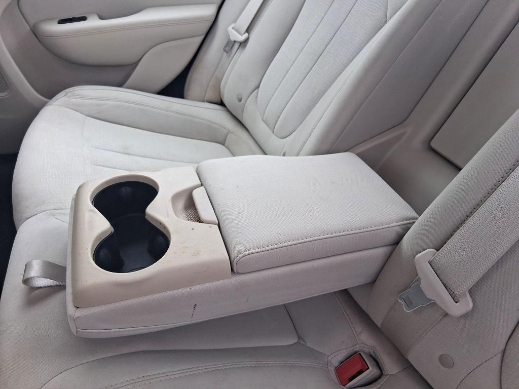Chrysler 200  2016