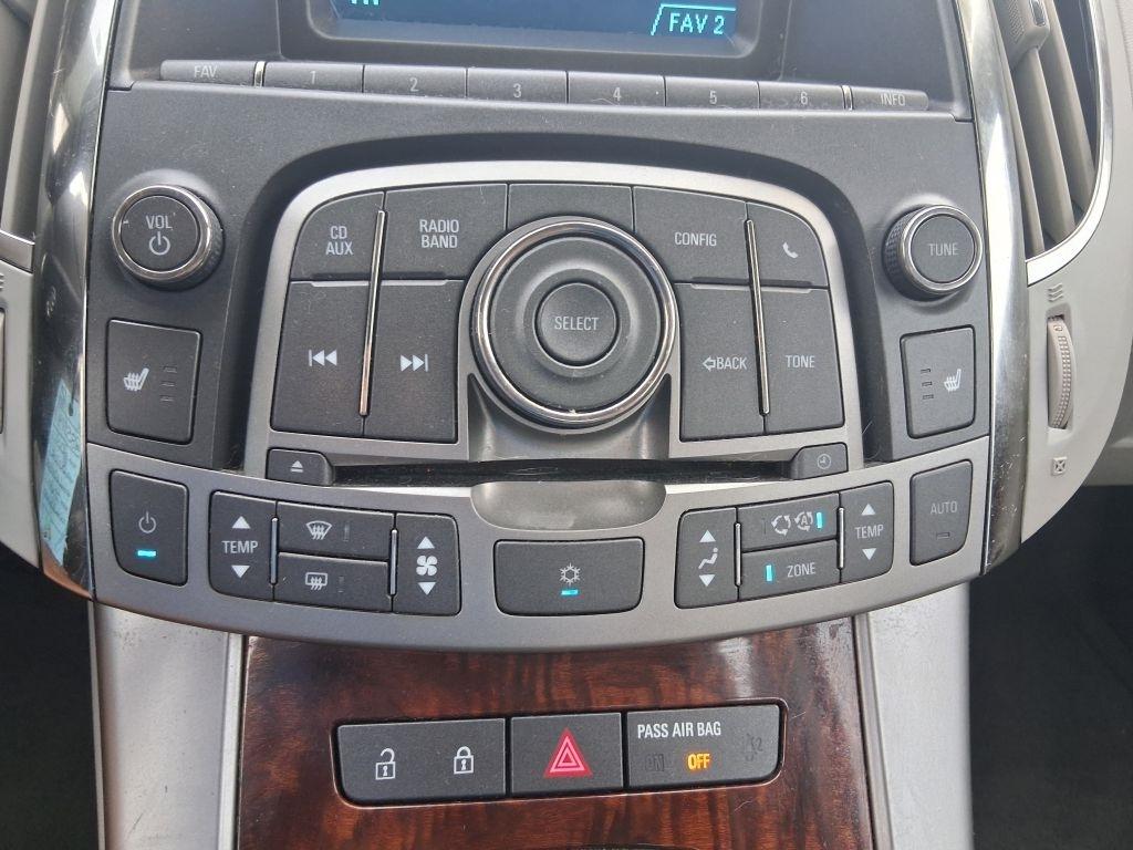 Buick LaCrosse  2010