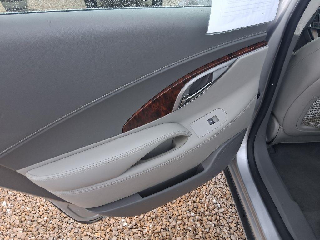 Buick LaCrosse  2010