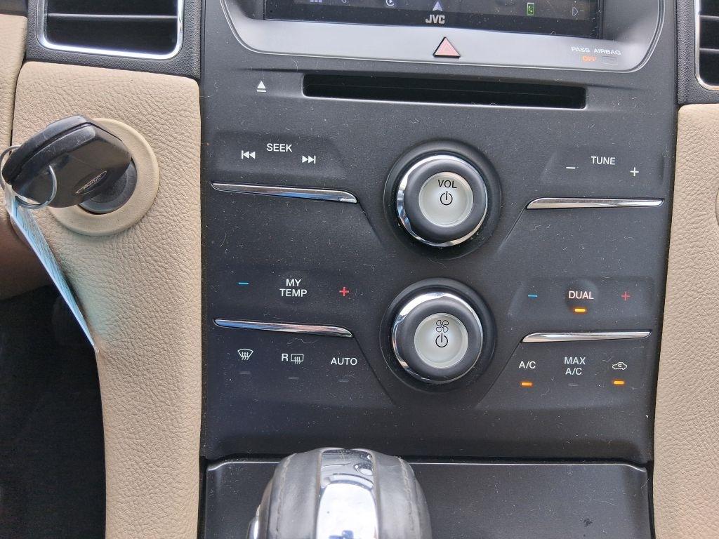 Ford Taurus  2014