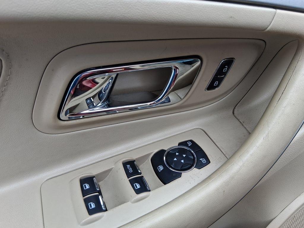 Ford Taurus  2014