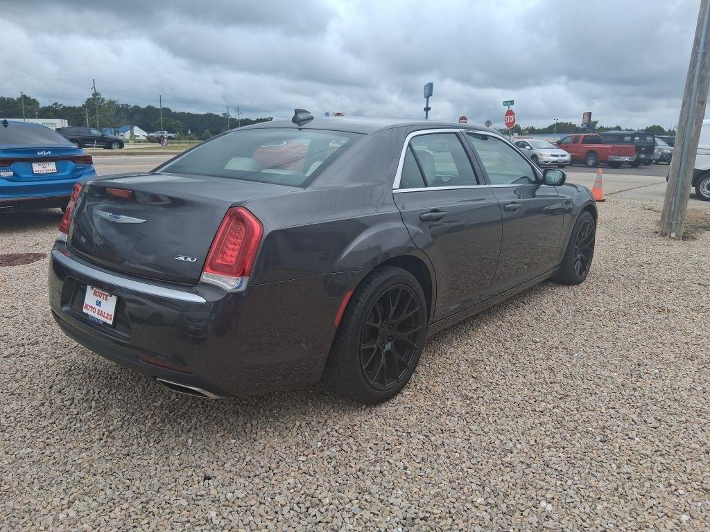 Chrysler 300 Touring 2021