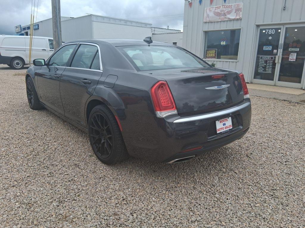 Chrysler 300 Touring 2021