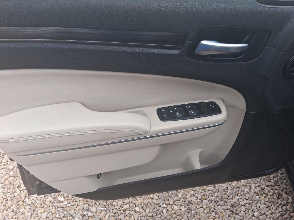 Chrysler 300 Touring 2021