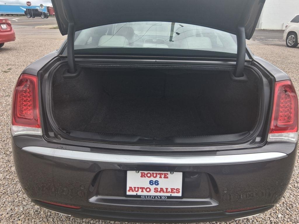 Chrysler 300 Touring 2021