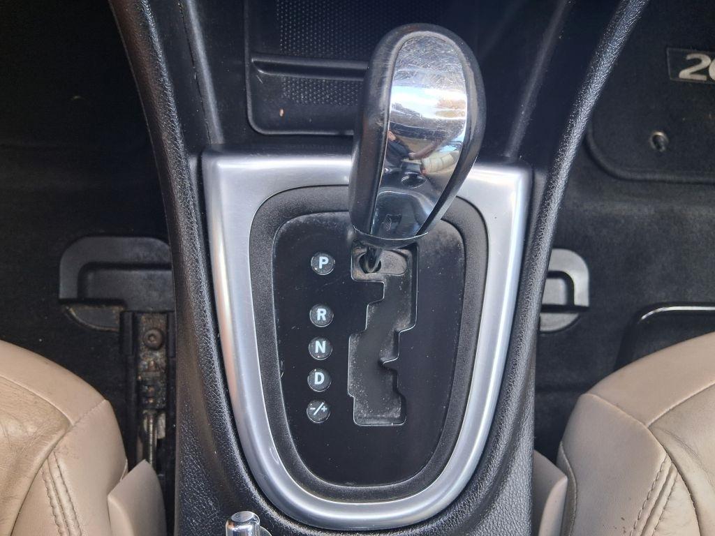 Chrysler 200  2013