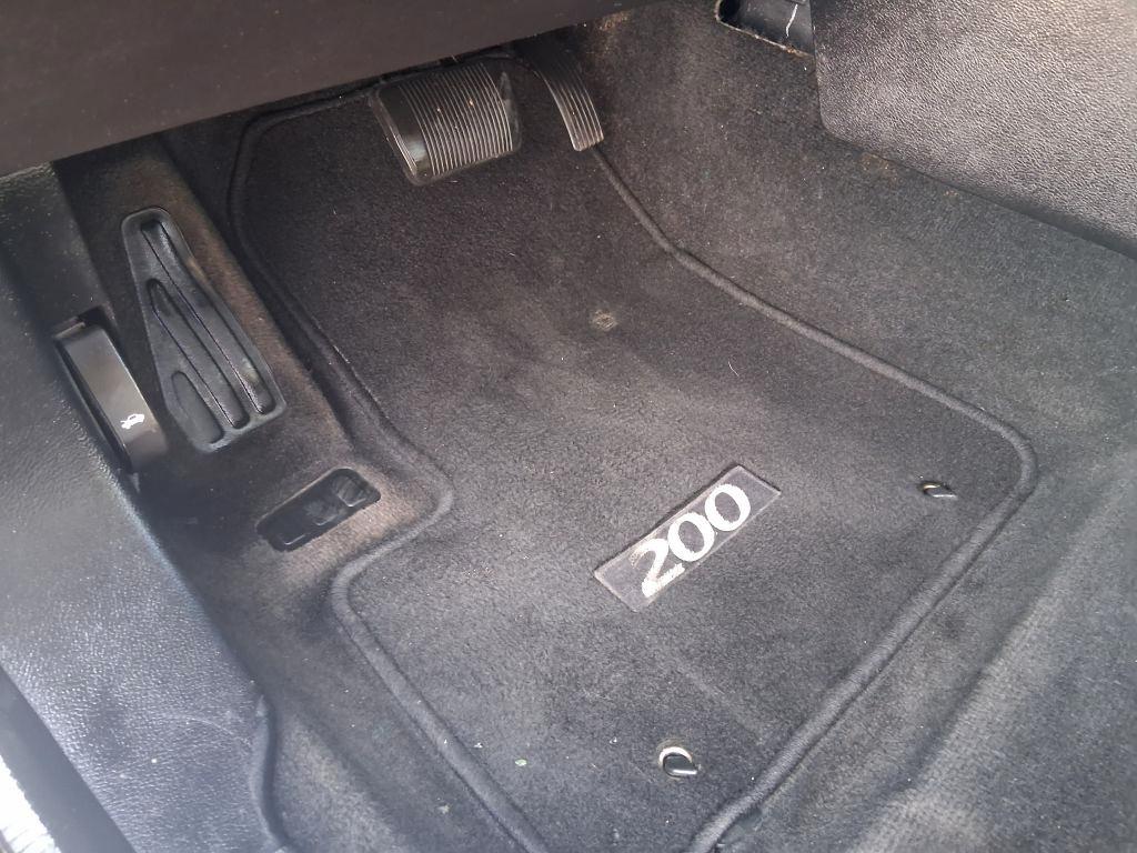 Chrysler 200  2013