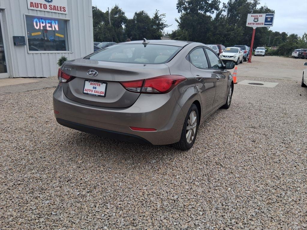Hyundai Elantra  2015