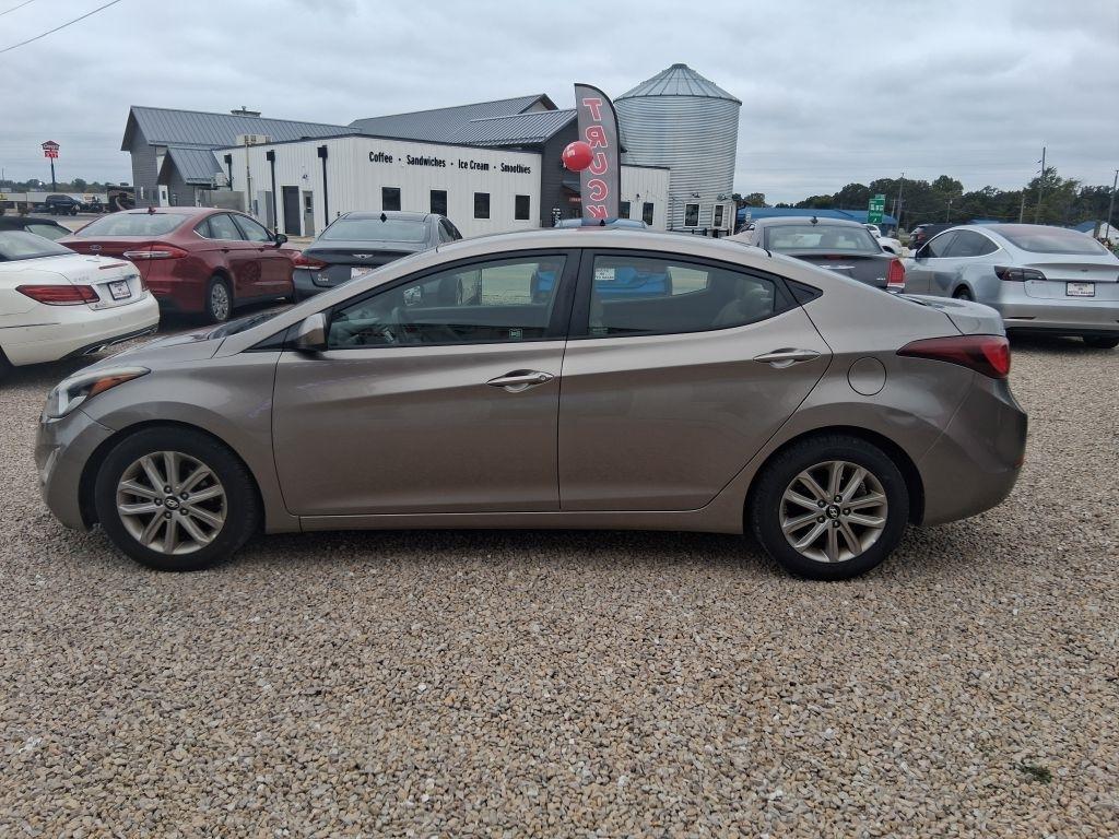 Hyundai Elantra  2015