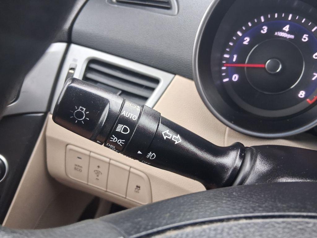Hyundai Elantra  2015