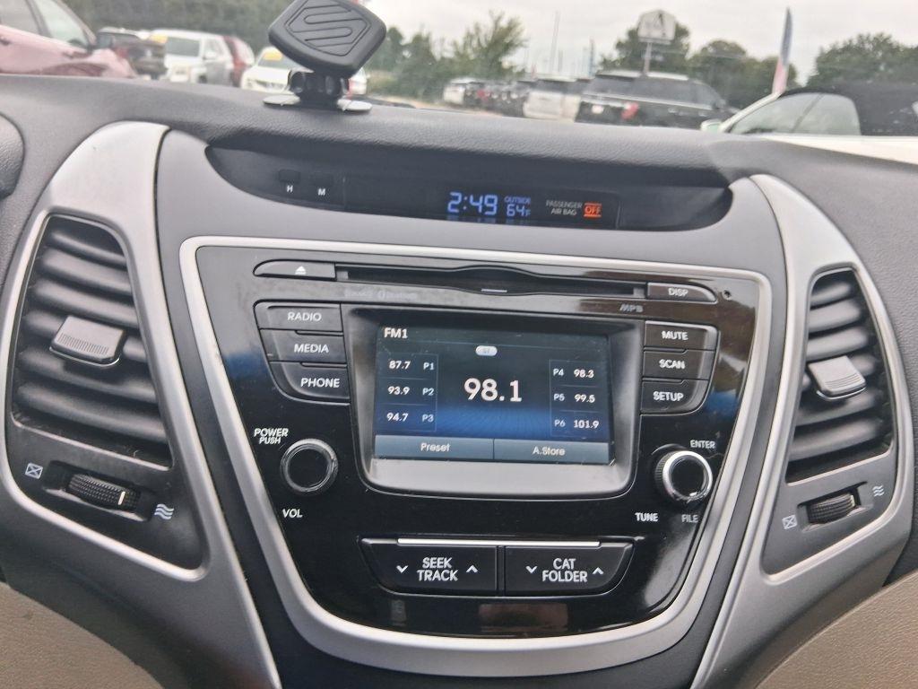Hyundai Elantra  2015