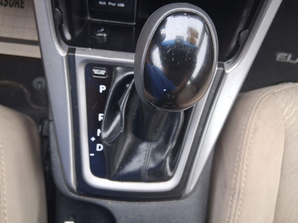 Hyundai Elantra  2015