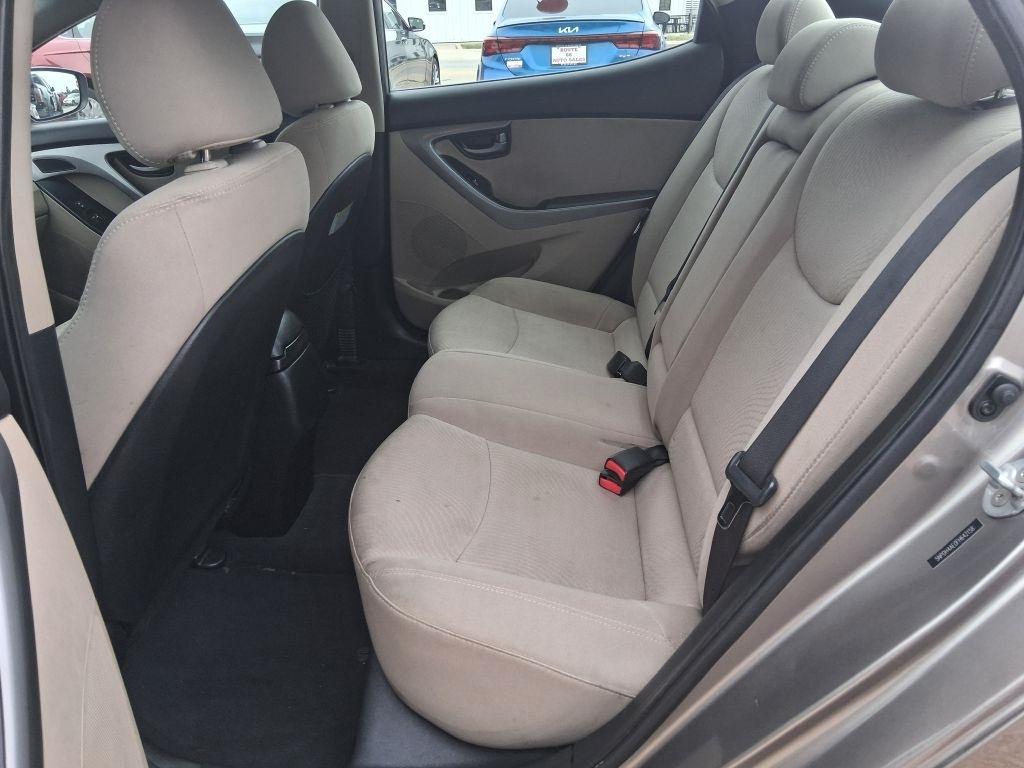 Hyundai Elantra  2015