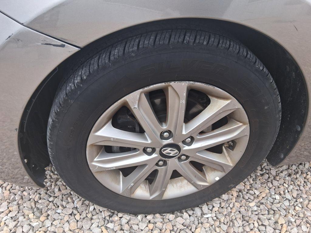 Hyundai Elantra  2015