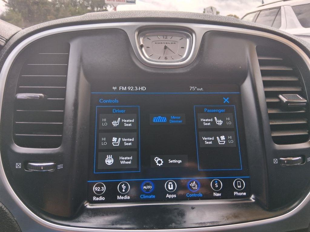 Chrysler 300  2018