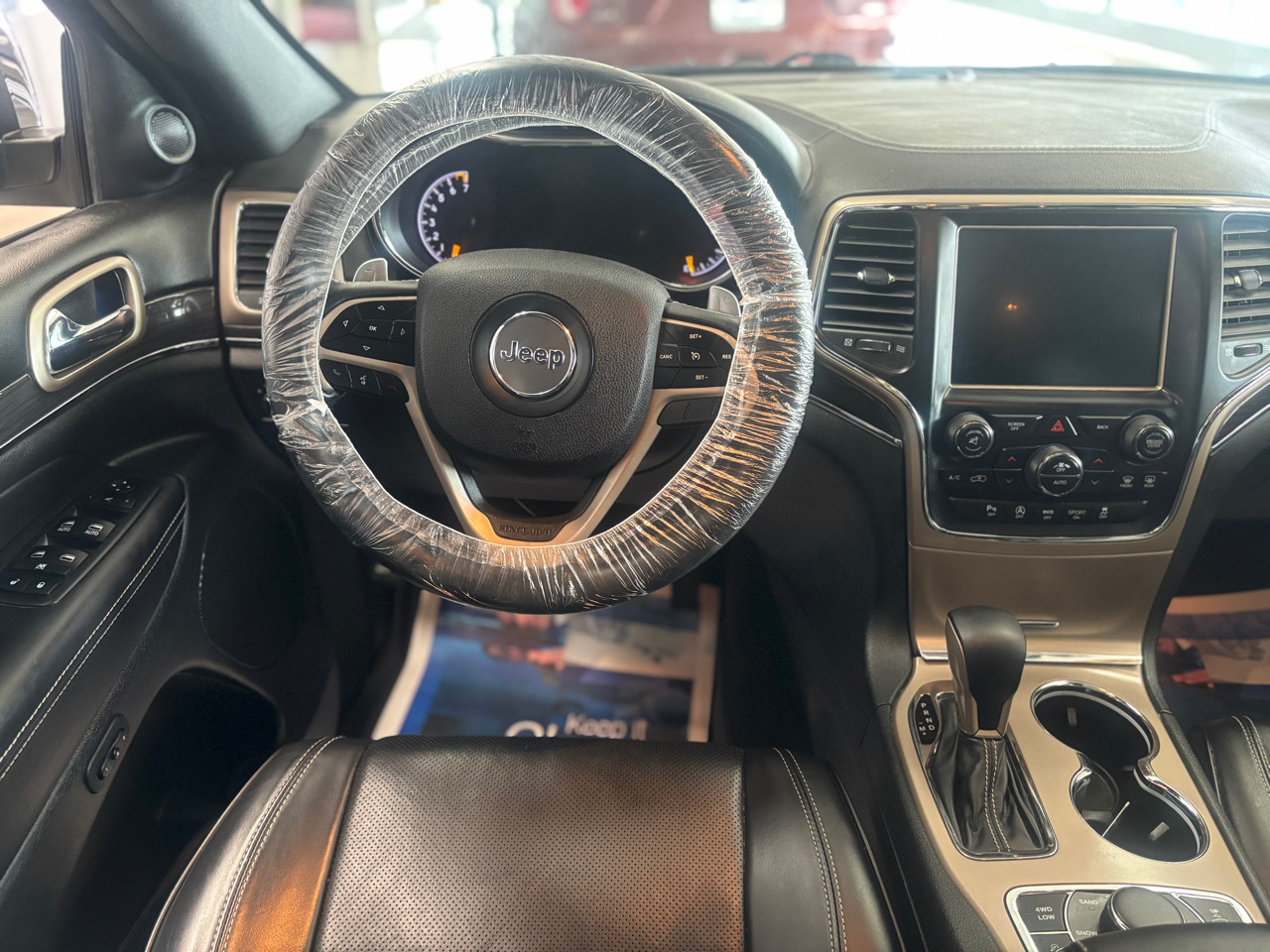 Jeep Grand Cherokee Overland 4WD 2017 Jeep Grand Cherokee Overland 4WD 2017