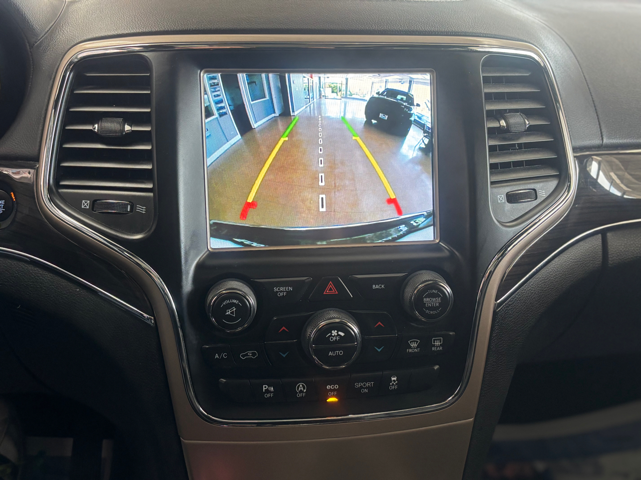 Jeep Grand Cherokee Overland 4WD 2017 Jeep Grand Cherokee Overland 4WD 2017