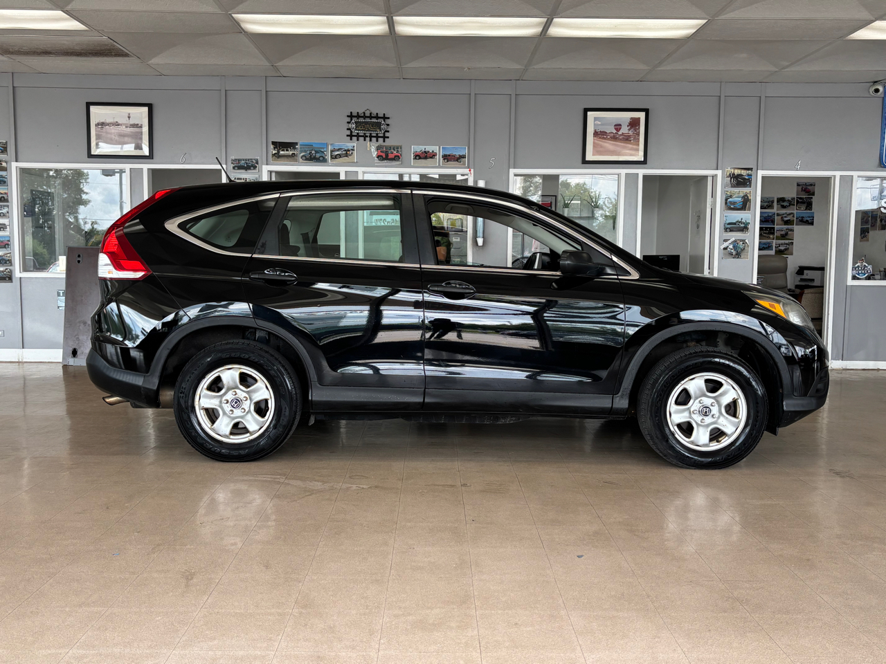 Honda CR-V LX 2WD 5-Speed AT 2014 Honda CR-V LX 2WD 5-Speed AT 2014